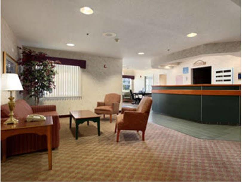 Microtel Inn By Wyndham Уинстън-Сейлъм Екстериор снимка